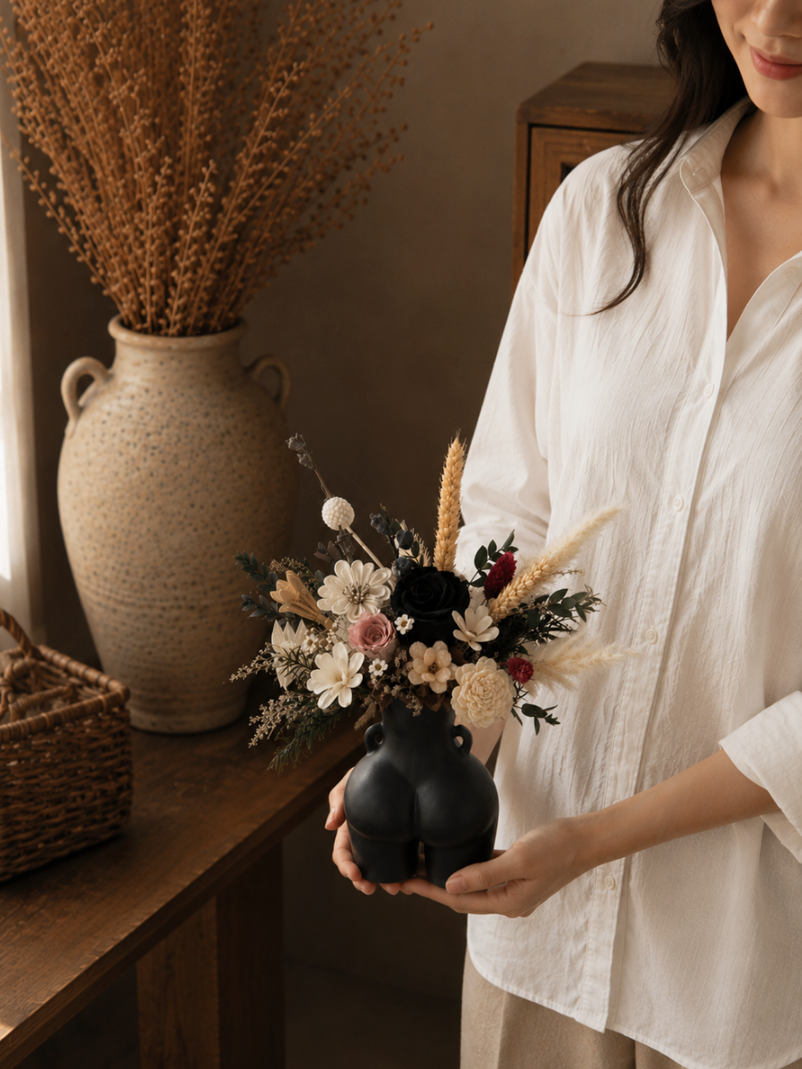 Blacky Butt Vase + Giftbox
