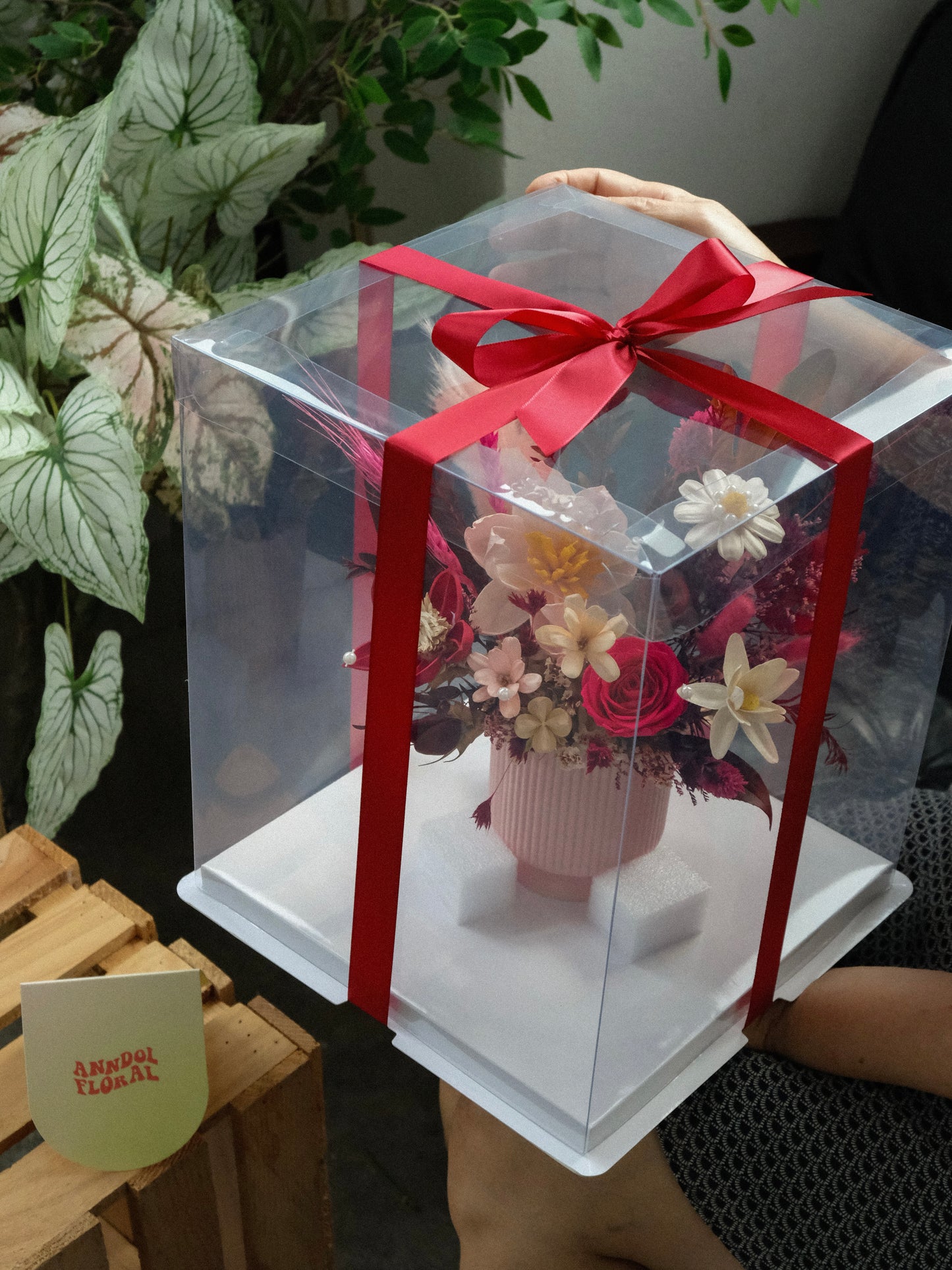 Preserved Flowers Vase Arrangement For Delivery In Singapore