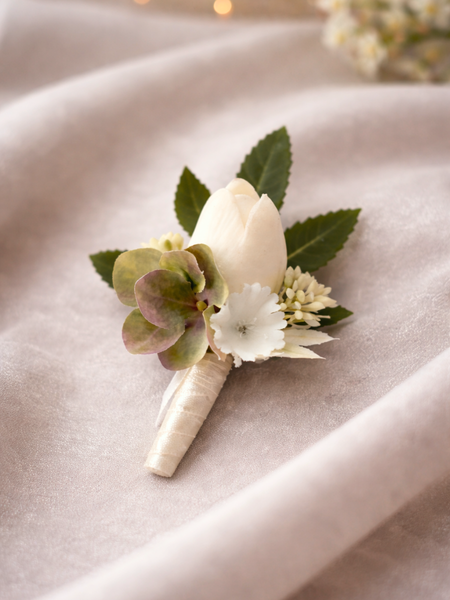 White Serenity - Boutonnieres (Faux Rental)