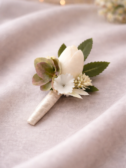 White Serenity - Boutonnieres (Faux Rental)