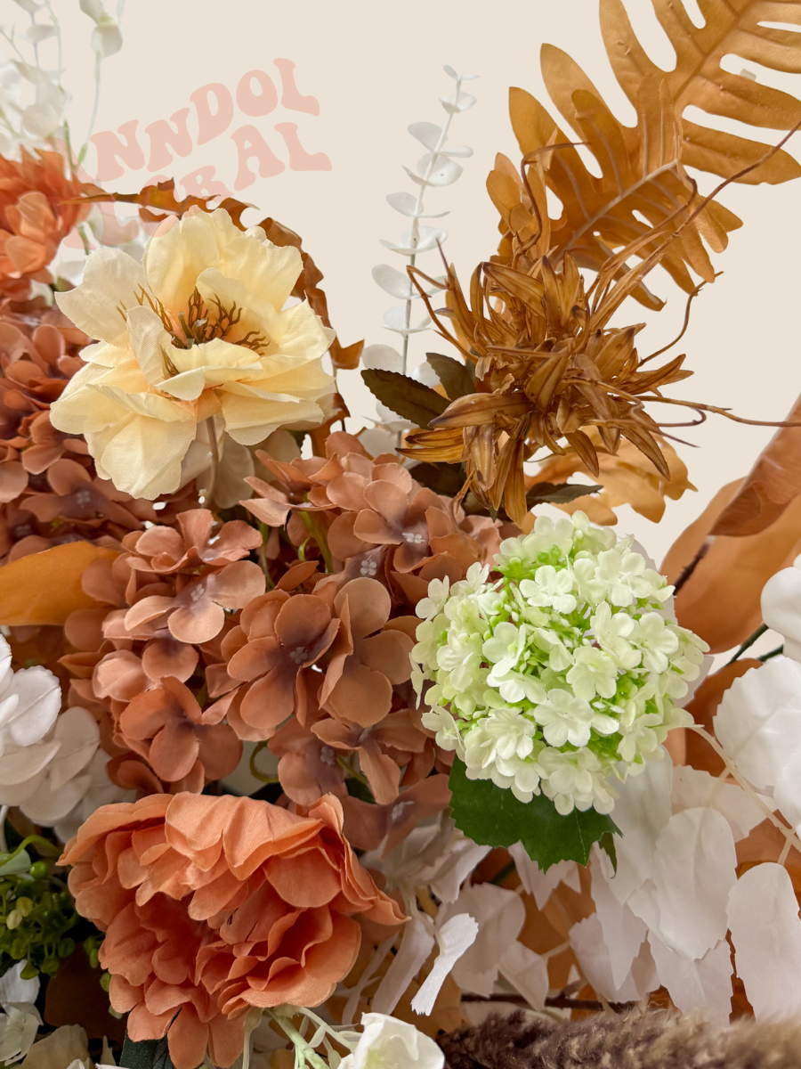 (Faux) Latte Garden Floral Stand