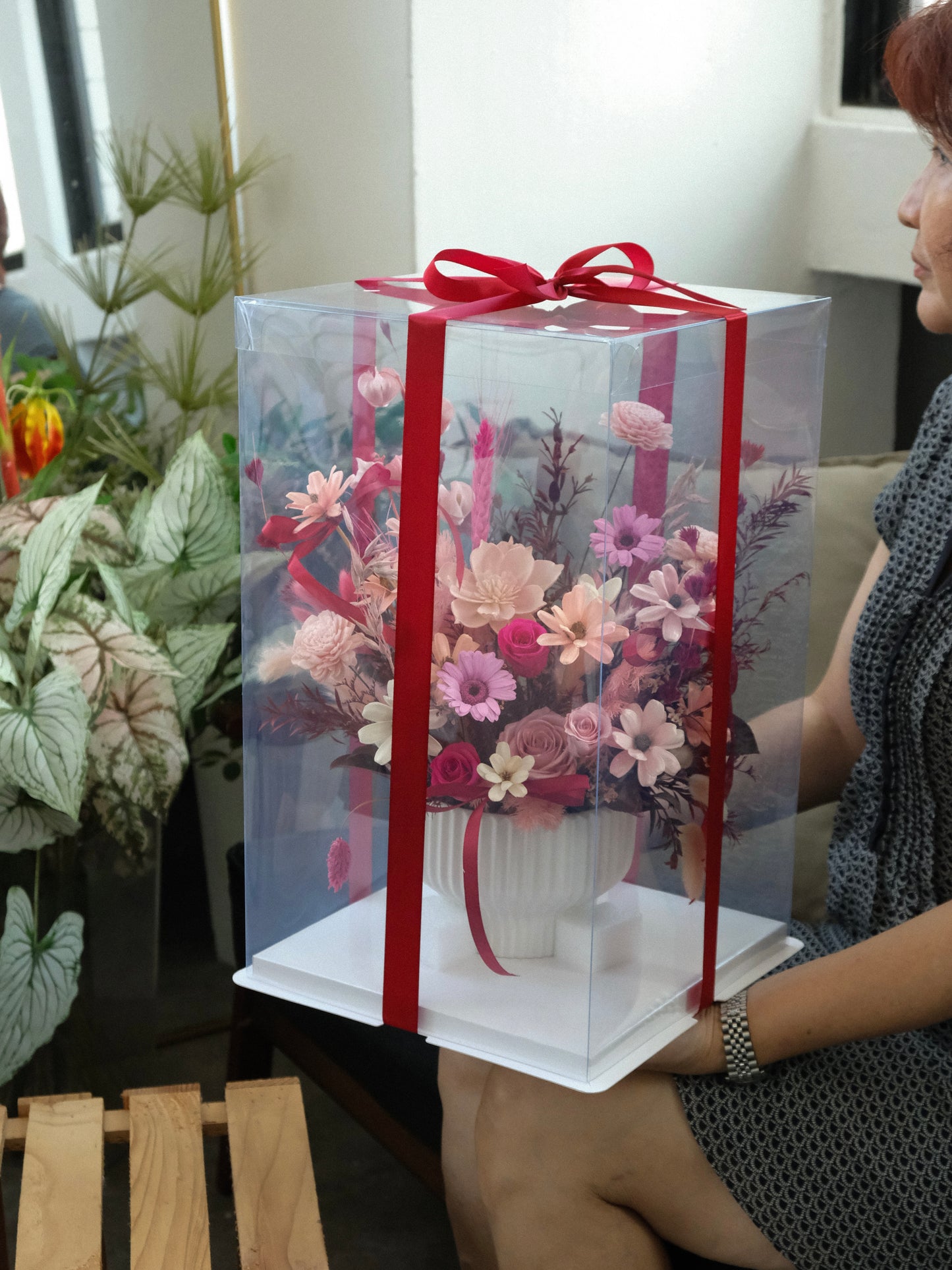 Preserved Flowers Vase Arrangement For Delivery In Singapore