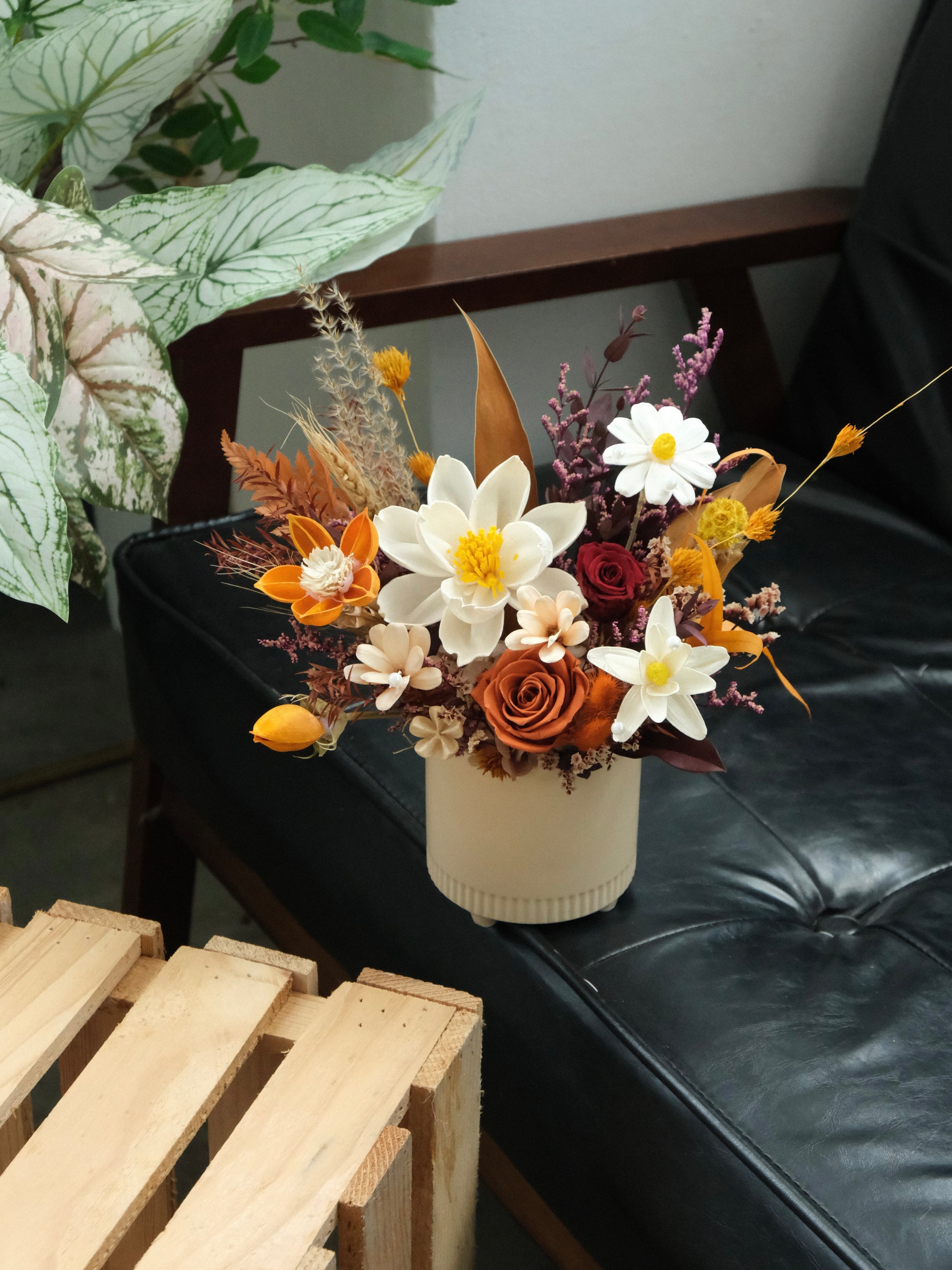 Preserved Flowers Vase Arrangement For Delivery In Singapore