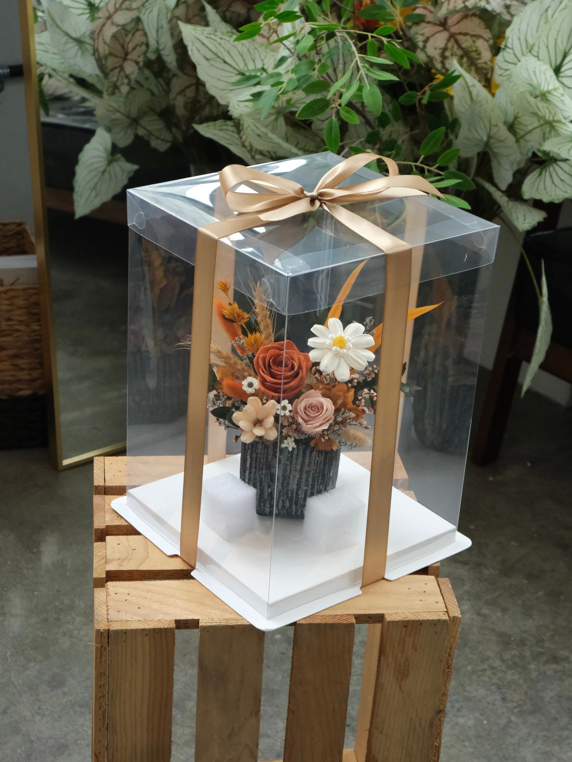 Preserved Flowers Vase Arrangement For Delivery In Singapore