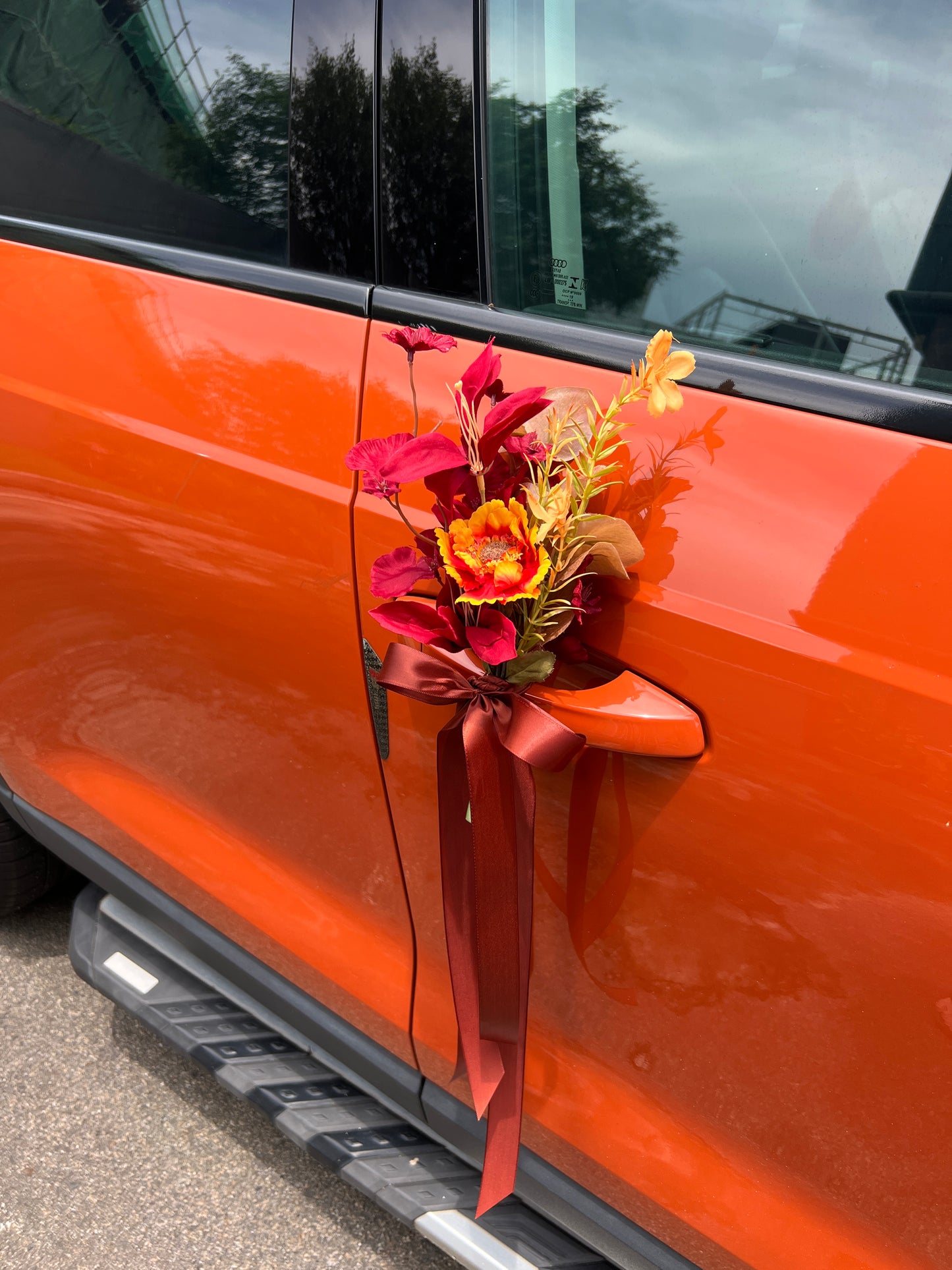 (Rental) Autumn Faux Flower Car Decor