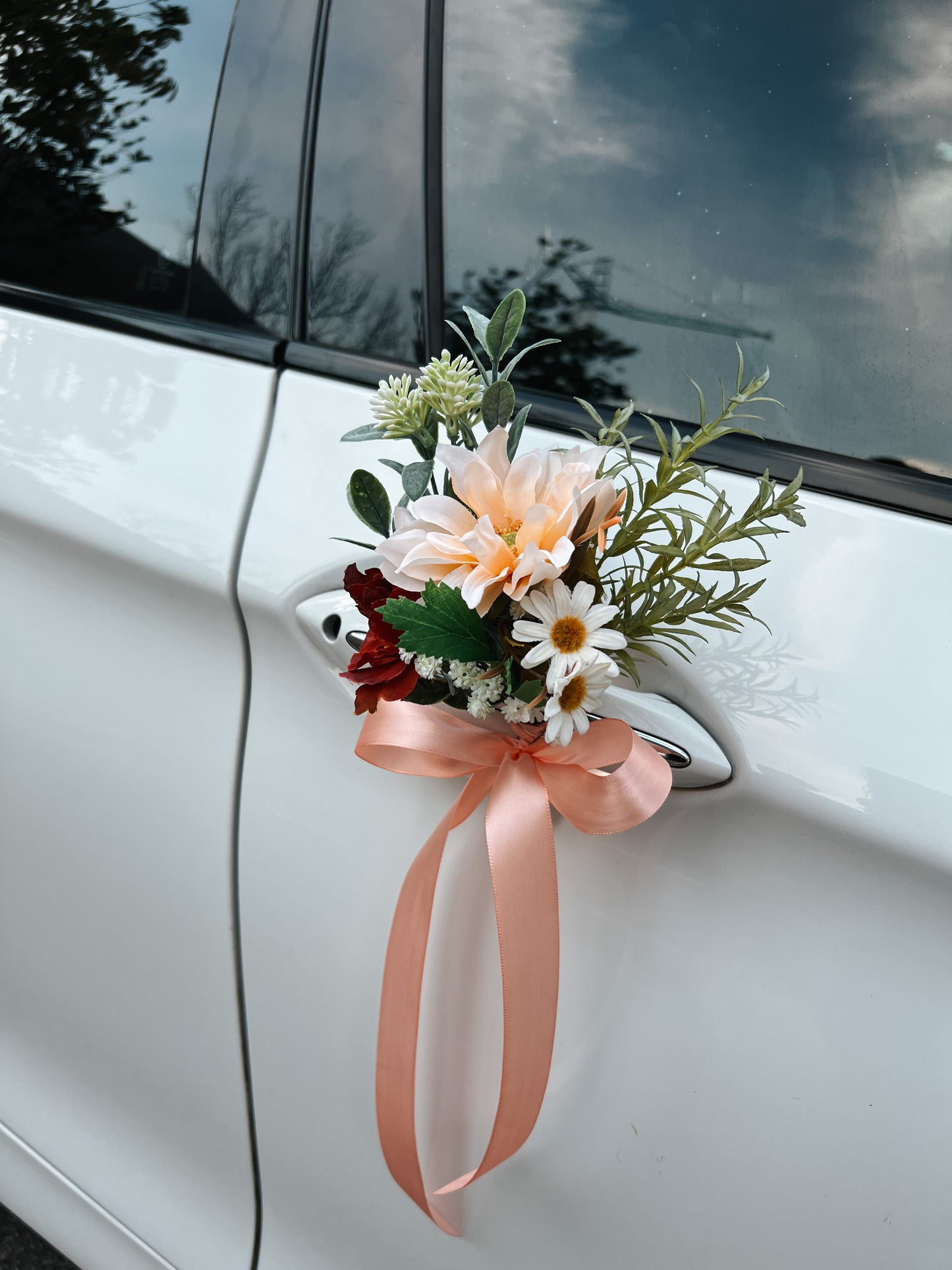 (Rental) Faux Car Decoration Package: Romantic Rosa